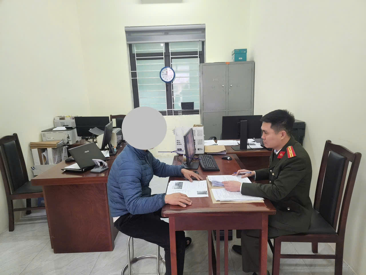 Công an xã Hoàn Long xử phạt 01 trường hợp đăng tải bài viết có nội dung sai sự thật