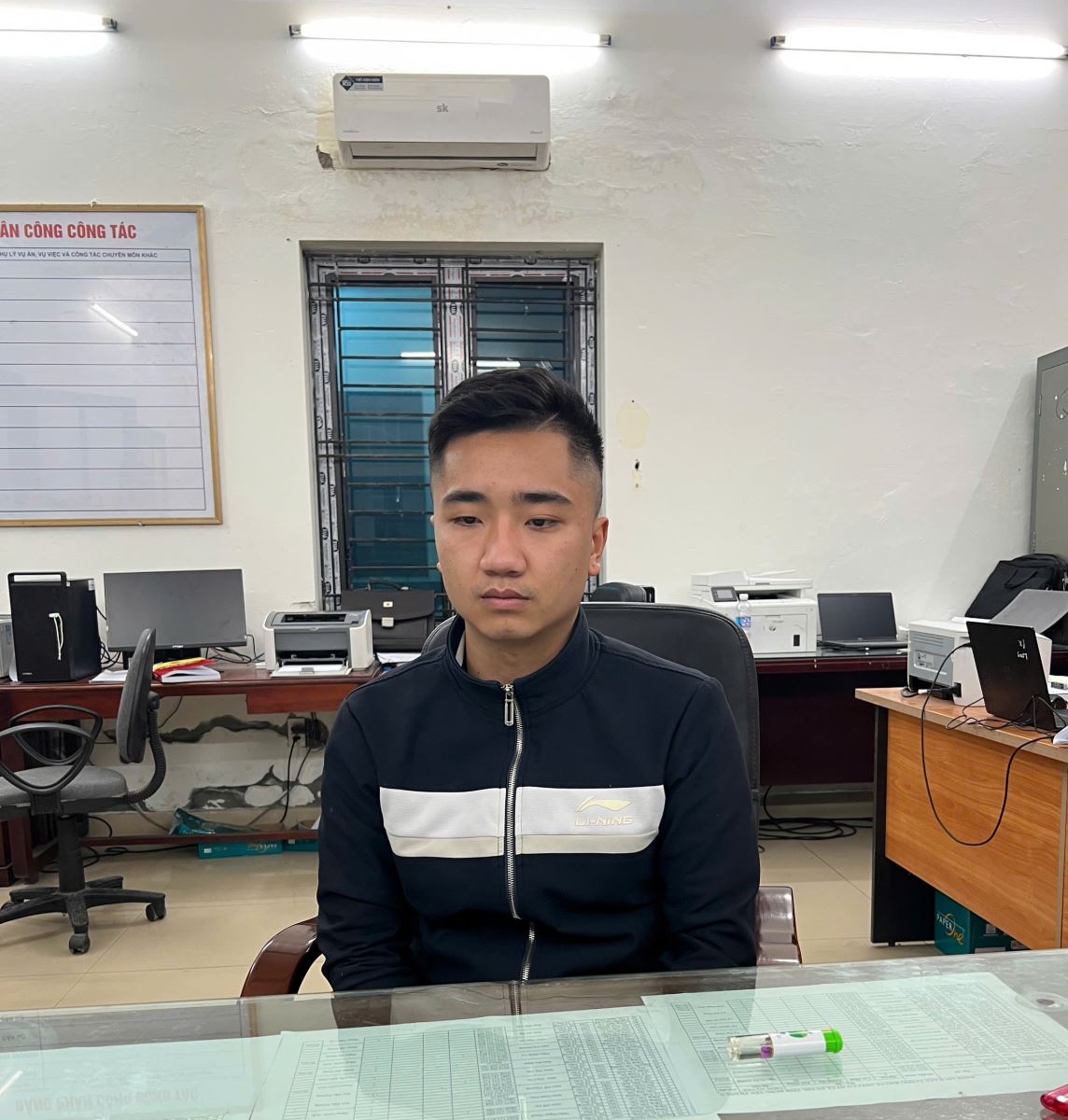 Công an xã Ân Thi khởi tố 01 đối tượng về hành vi tàng trữ trái phép chất ma tuý