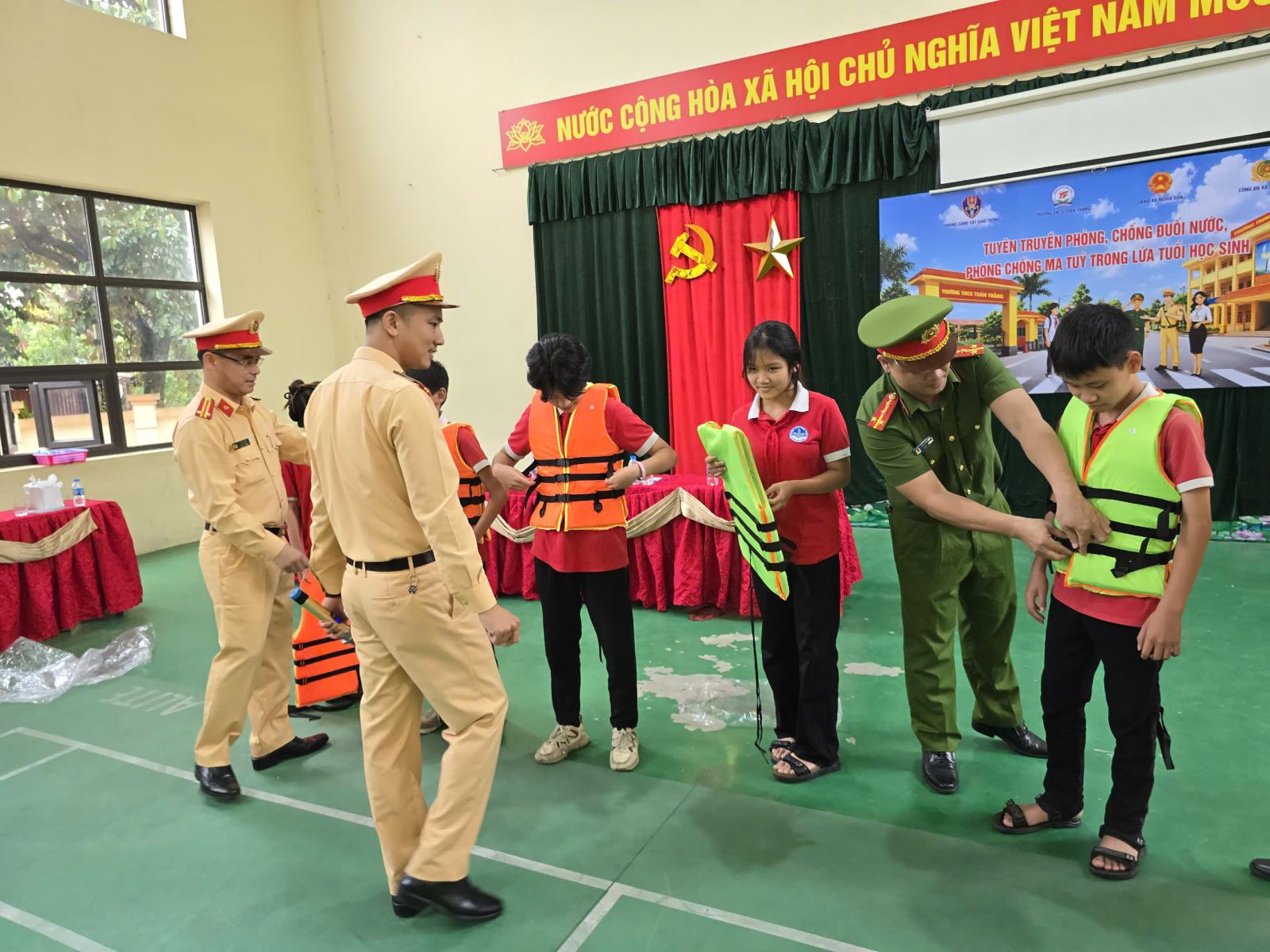 Công an xã Nghĩa Dân: Đẩy mạnh tuyên truyền phòng, chống đuối nước cho học sinh trên địa bàn