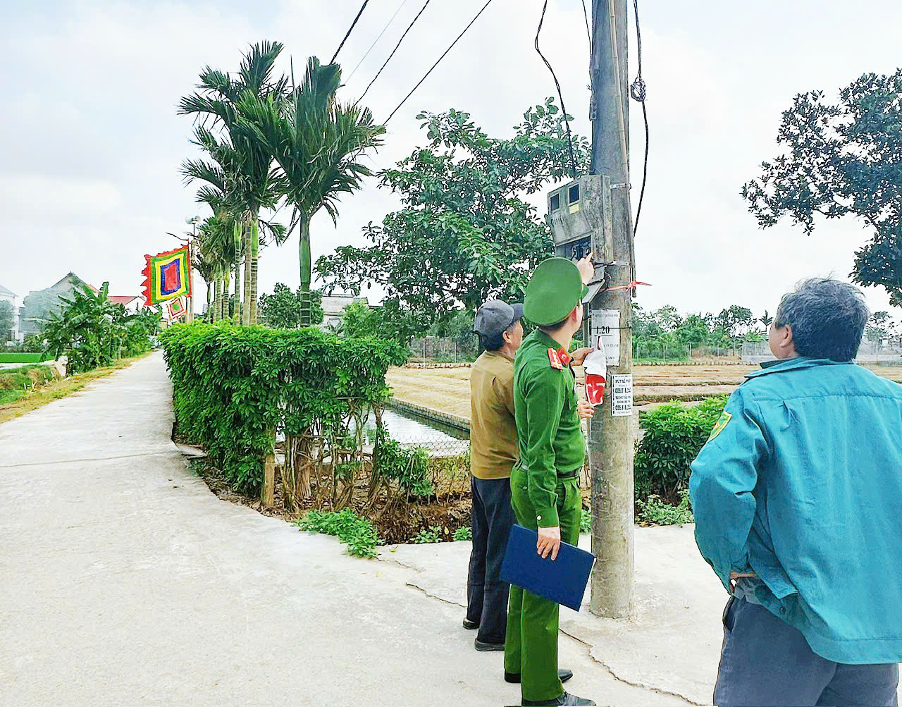Công an xã Phụ Dực chủ động phân công lực lượng triển khai toàn diện các mặt công tác trước mùa lễ hội 2026