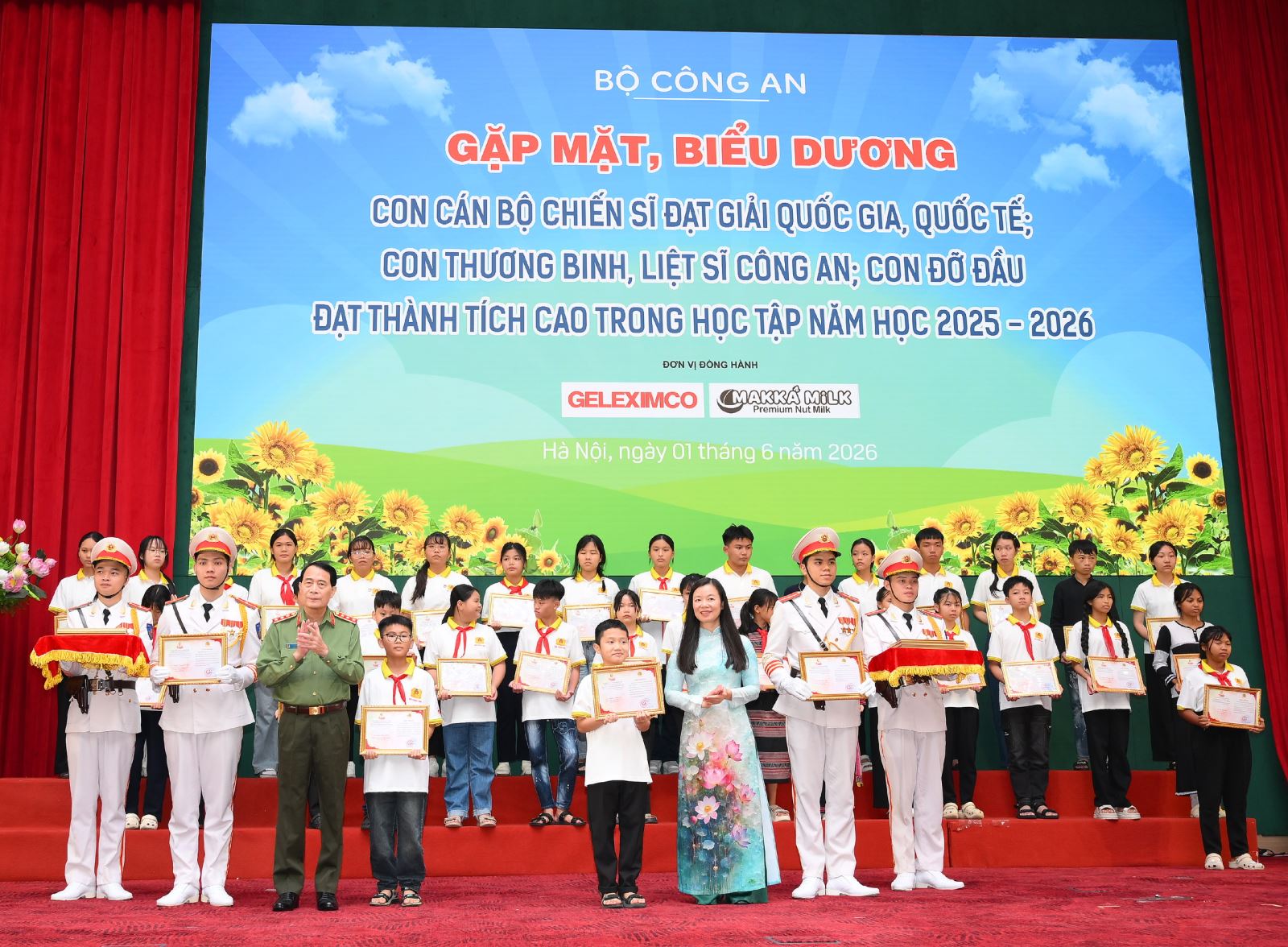 Hội Phụ nữ Phòng An ninh kinh tế đưa “con đỡ đầu” tham dự Chương trình “Trại hè yêu thương” năm 2026 do Bộ Công an tổ chức