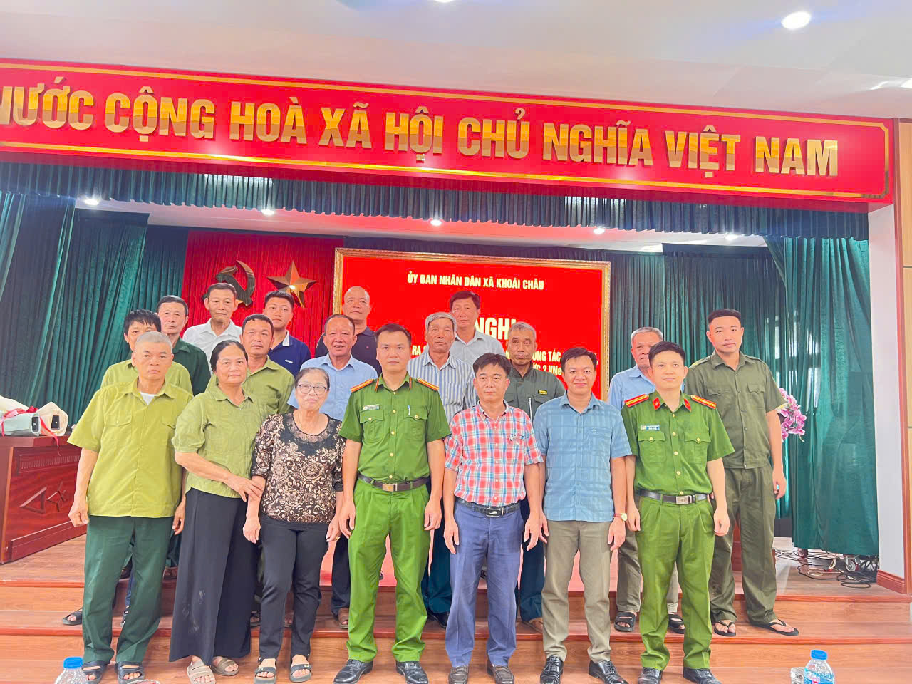 Công an xã Khoái Châu tham mưu UBND xã tổ chức lễ ra mắt 06 mô hình tổ tự quản bảo đảm an ninh, trật tự và 01 mô hình tổ hòa giải trong nội bộ nhân dân