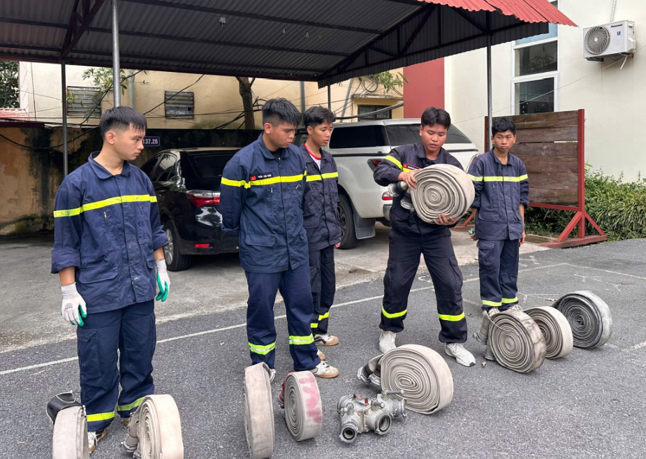 Lực lượng Cảnh sát PCCC và CNCH Công an tỉnh tăng cường huấn luyện nghiệp vụ, nâng cao khả năng sẵn sàng chiến đấu