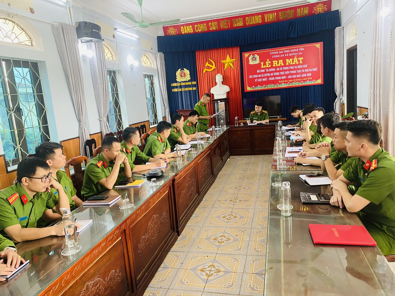 Công an xã Quỳnh An Tổ chức Lễ ra mắt mô hình cách làm hay sáng tạo “Ba không – Ba có trong phục vụ nhân dân” 