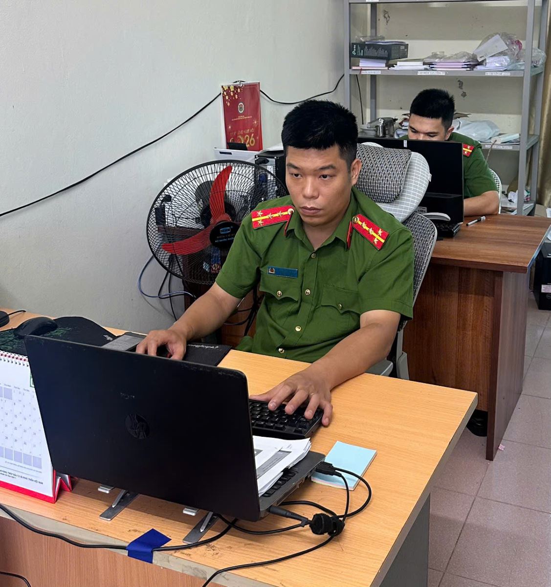 Công an xã Nam Tiên Hưng hoàn thành chương trình bồi dưỡng kiến thức về trí tuệ nhân tạo cho 100% cán bộ, chiến sĩ trước thời hạn