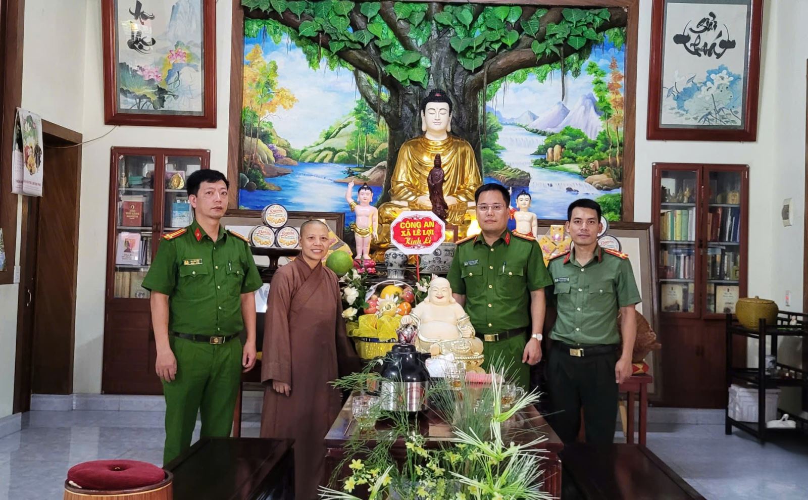 Công an xã Lê Lợi, chúc mừng đại lễ Phật đản tại các chùa trên địa bàn