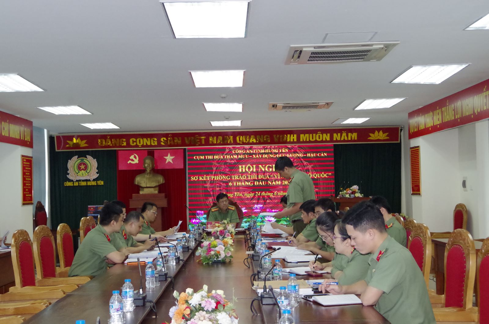 Cụm thi đua Tham mưu, Xây dựng lực lượng, Hậu cần Công an tỉnh sơ kết phong trào thi đua 6 tháng đầu năm 2026