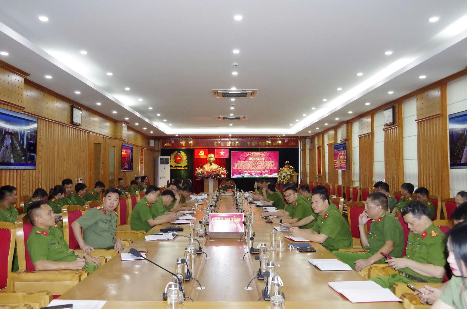 Sơ kết công tác quản lý thi hành tạm giữ, tạm giam và cấm đi khỏi nơi cư trú; thi hành án hình sự và hỗ trợ tư pháp 6 tháng đầu năm 2026