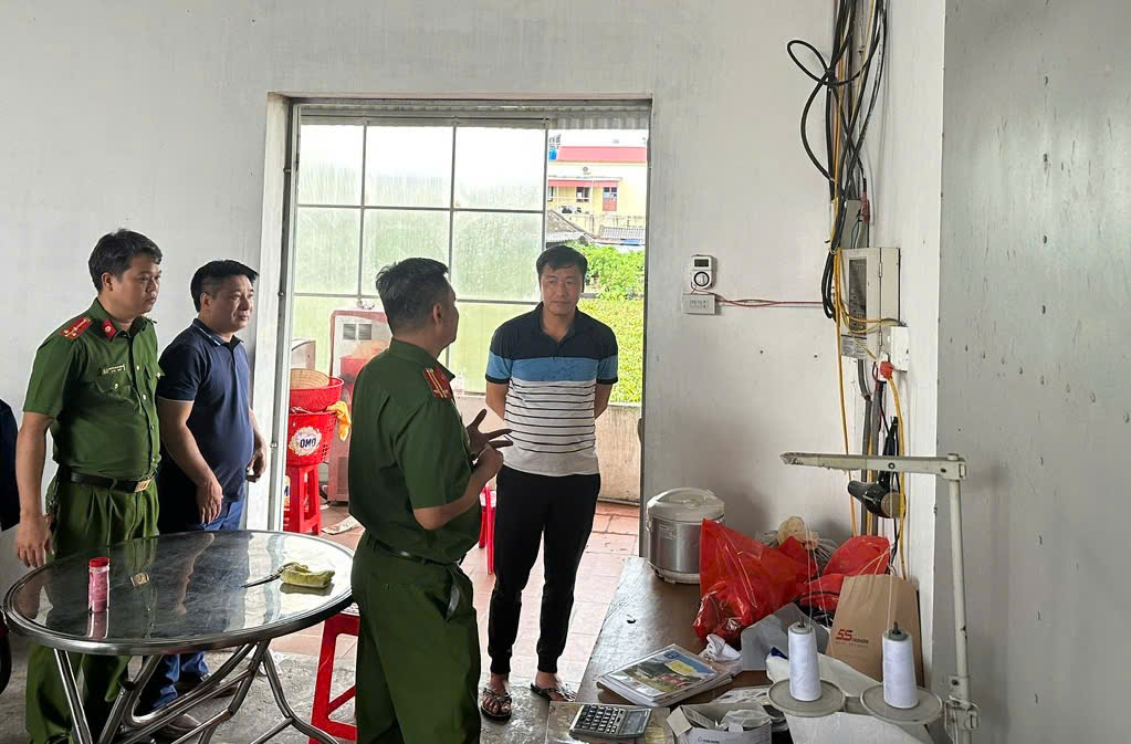 Công an xã Long Hưng tăng cường công tác tuyên truyền, kiểm tra các cơ sở kinh doanh có điều kiện trên địa bàn