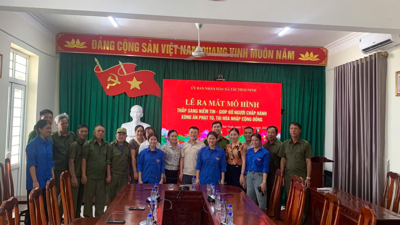 Xã Tây Thái ninh Ra mắt mô hình “Thắp sáng niềm tin”