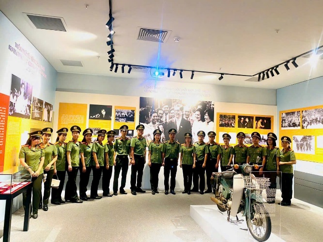 Phòng Hồ sơ nghiệp vụ, Công an tỉnh Hưng Yên đẩy mạnh học tập và làm theo tư tưởng, đạo đức, phong cách Hồ Chí Minh