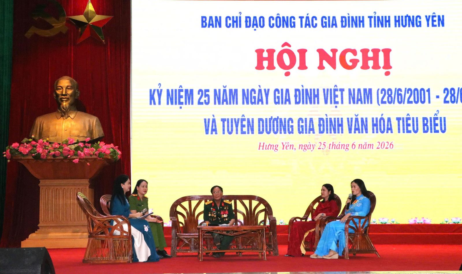 Công an tỉnh Hưng Yên góp phần lan tỏa giá trị gia đình Việt Nam, xây dựng gia đình văn hóa, hạnh phúc