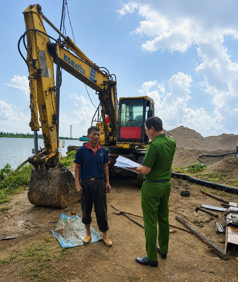 Công an xã Lê Lợi tăng cường kiểm tra, xử lý vi phạm trong hoạt động khai thác, vận chuyển, tập kết, kinh doanh khoáng sản trên địa bàn