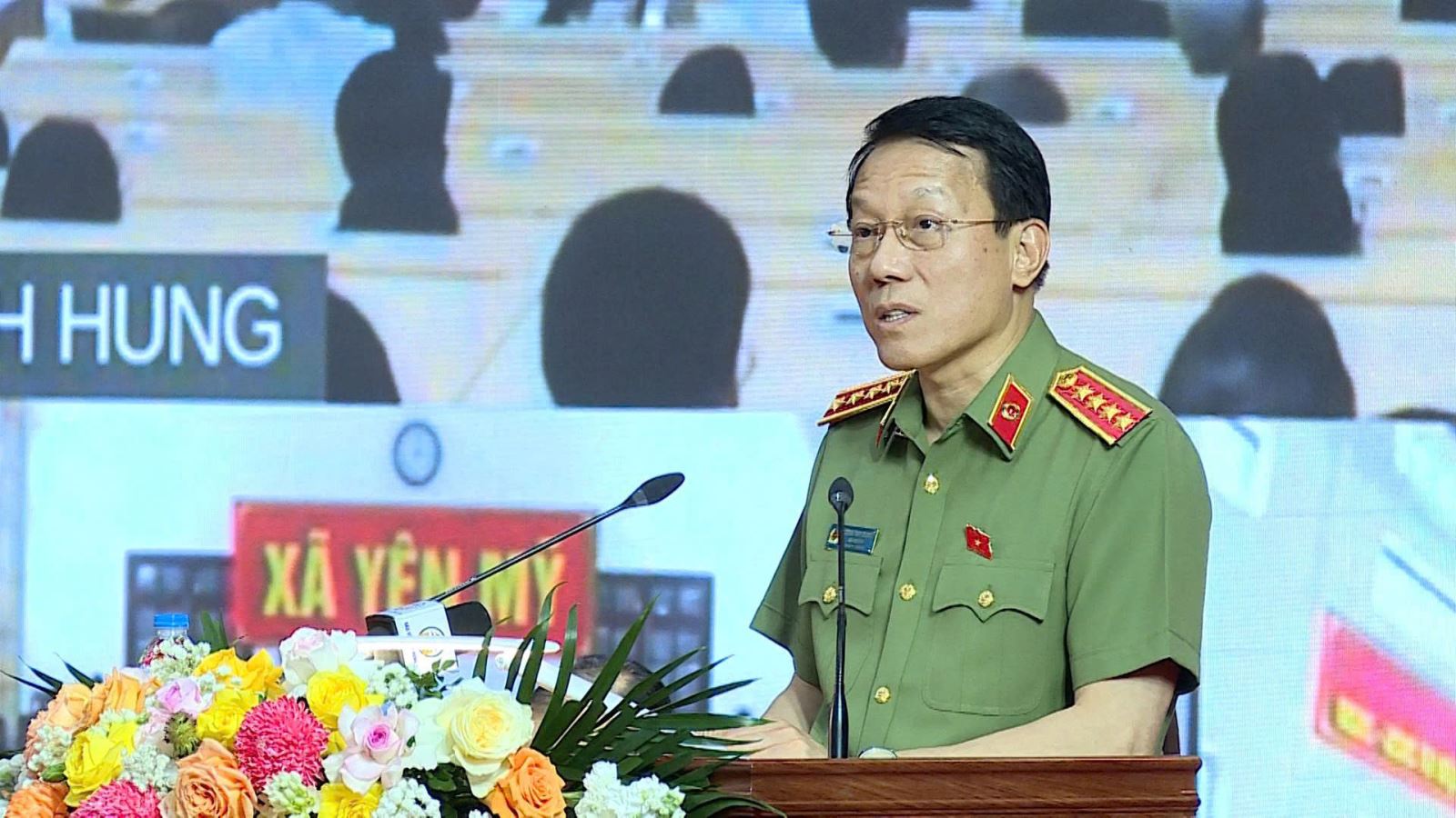 Bộ trưởng Lương Tam Quang tiếp xúc cử tri sau Kỳ họp thứ Nhất, Quốc hội khóa XVI tại tỉnh Hưng Yên