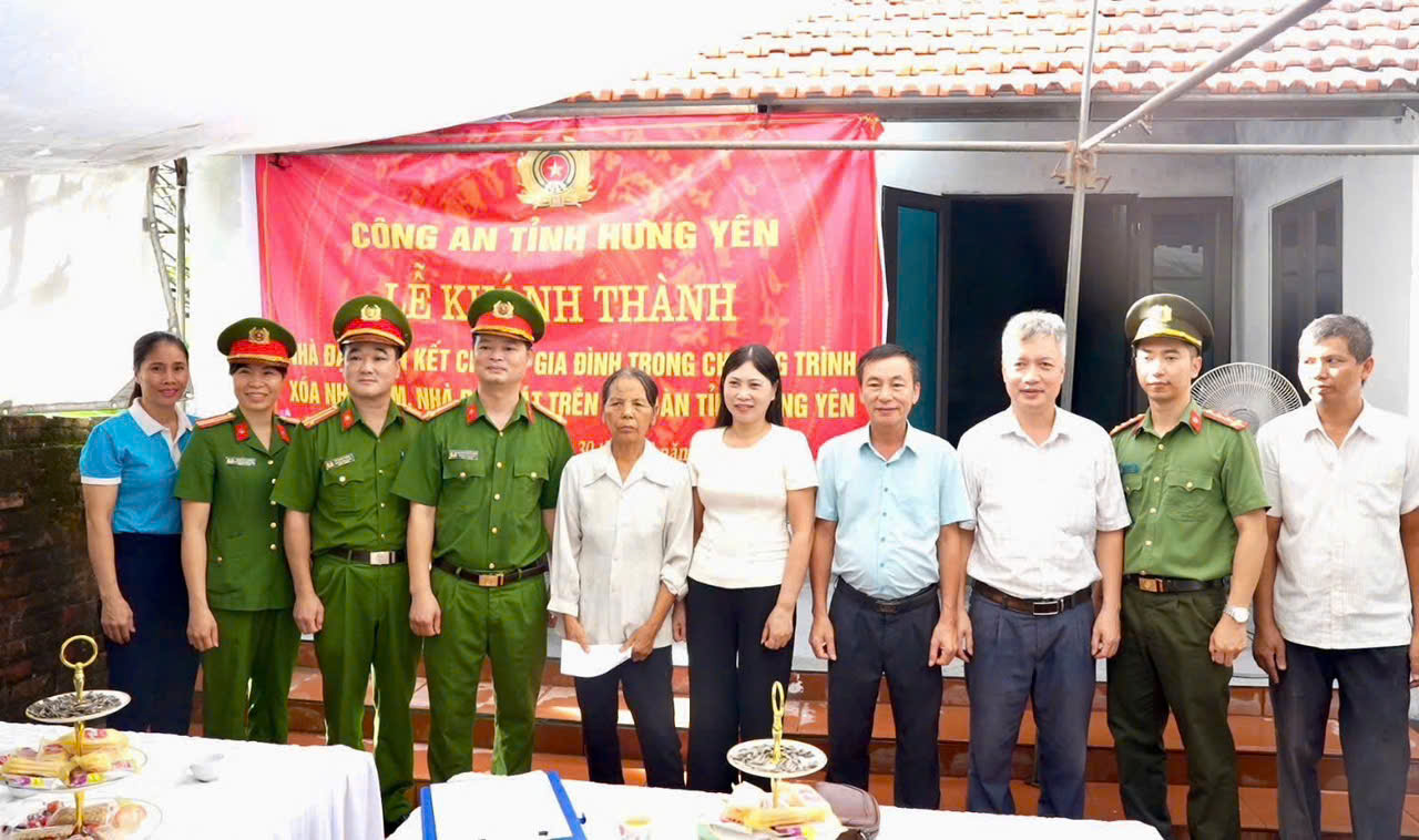 Công an xã Triệu Việt Vương tổ chức Lễ khánh thành Nhà Đại đoàn kết