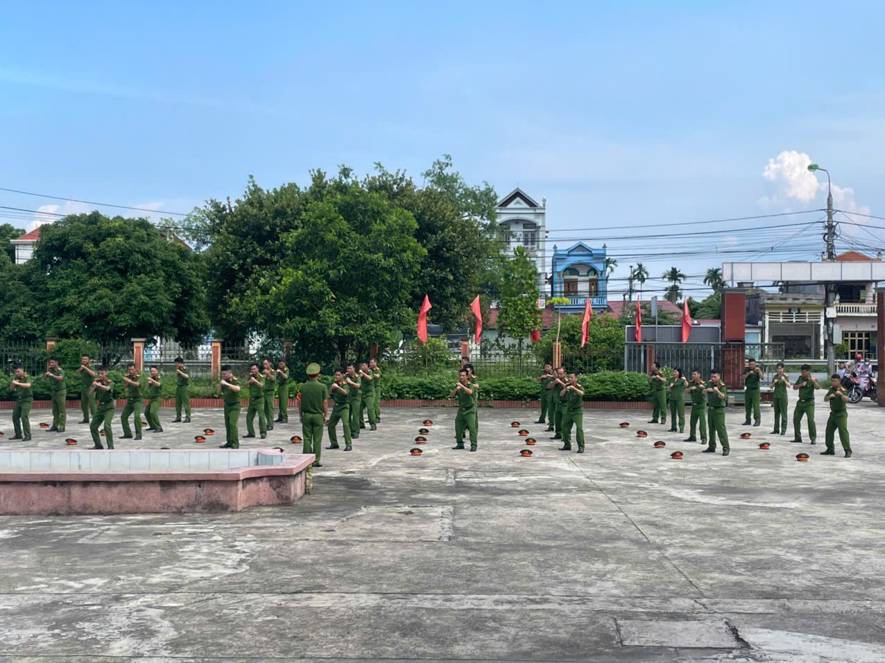 Phân trại tạm giam Tiên Lữ tổ chức nghiệm thu công tác  điều lệnh, quân sự, võ thuật năm 2026