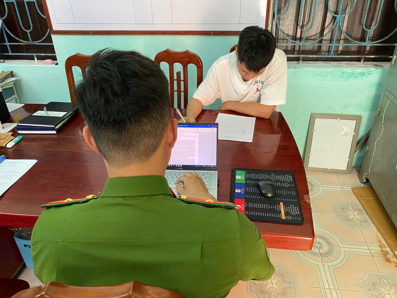 Công an xã Tây Tiền Hải phát hiện, xử lý đối tượng cho vay lãi nặng trong giao dịch dân sự