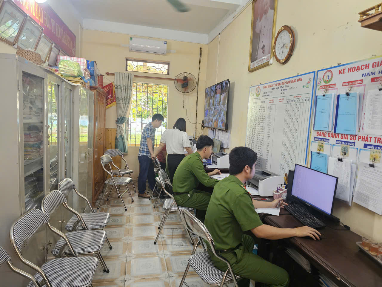 Công an xã Vạn Xuân chủ động tham mưu thực hiện các biện pháp bảo đảm an toàn thông tin, an ninh mạng tại các trường học