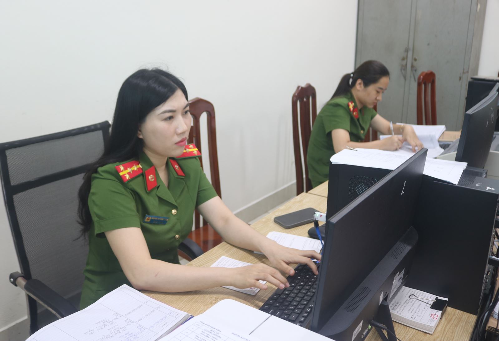 Trại tạm giam số 2 chủ động, đổi mới, đẩy mạnh ứng dụng khoa học  công nghệ và chuyển đổi số, nâng cao hiệu quả công tác hồ sơ nghiệp vụ