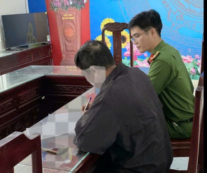 Công an xã Đồng Châu: Tăng cường bóc gỡ tin bài có nội dung xấu độc trên không gian mạng