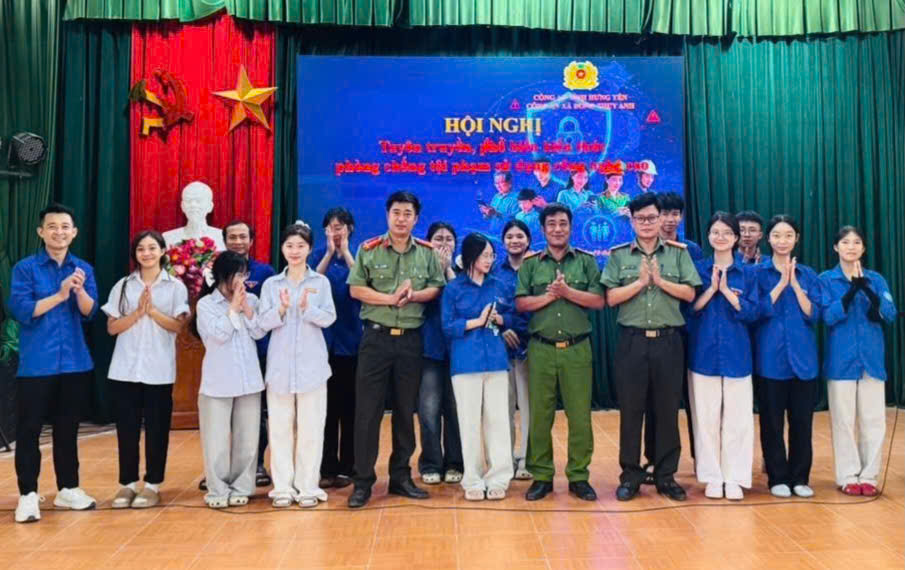 Công an xã Đông Thụy Anh tổ chức tuyên truyền nâng cao nhận thức phòng, chống tội phạm sử dụng công nghệ cao cho đoàn viên, thanh niên