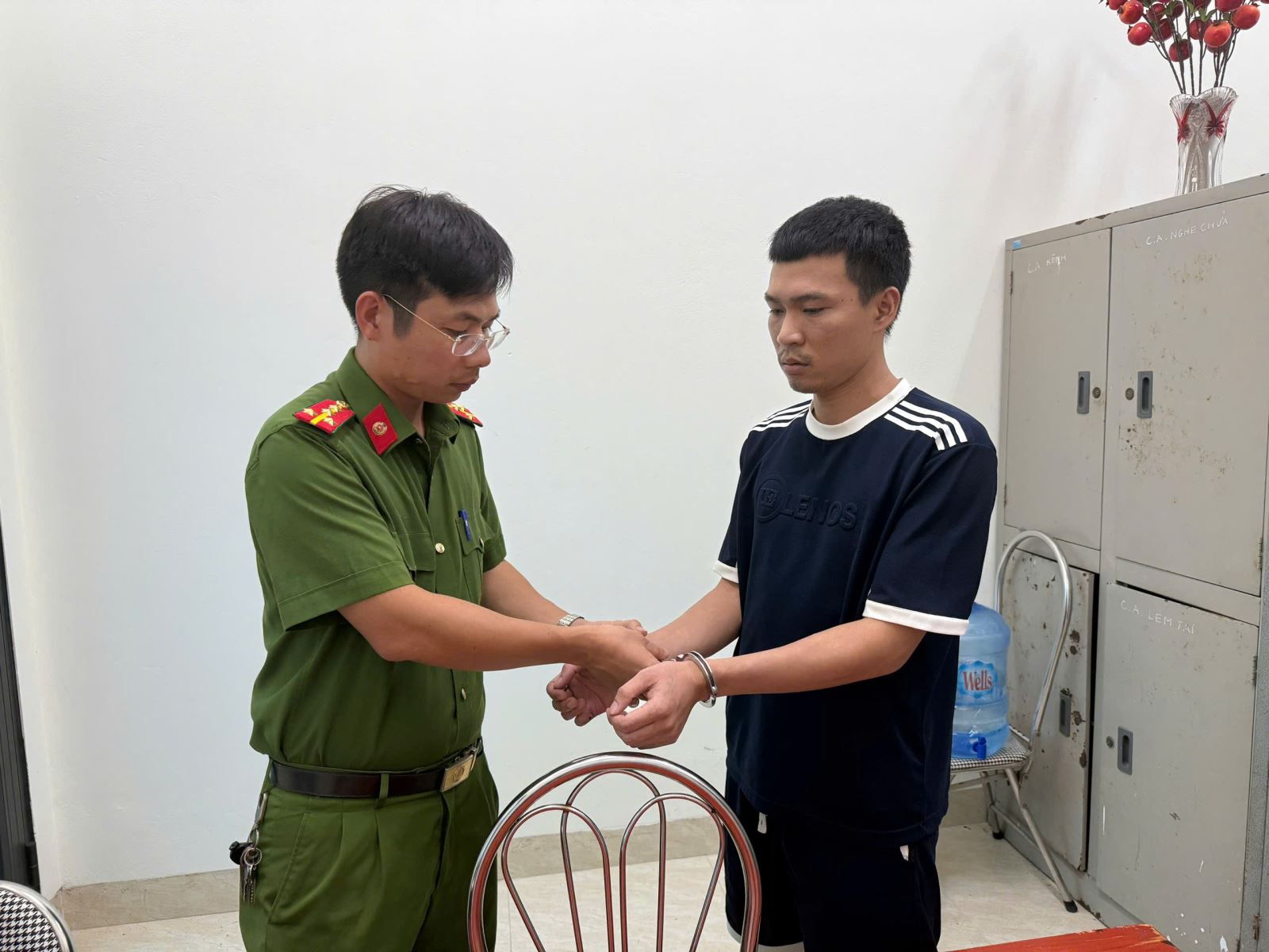 CÔNG AN XÃ ĐÔNG THỤY ANH KHẨN TRƯƠNG ĐIỀU TRA VỤ LỪA ĐẢO CHIẾM ĐOẠT TÀI SẢN, GIỮ VỮNG BÌNH YÊN TỪ CƠ SỞ