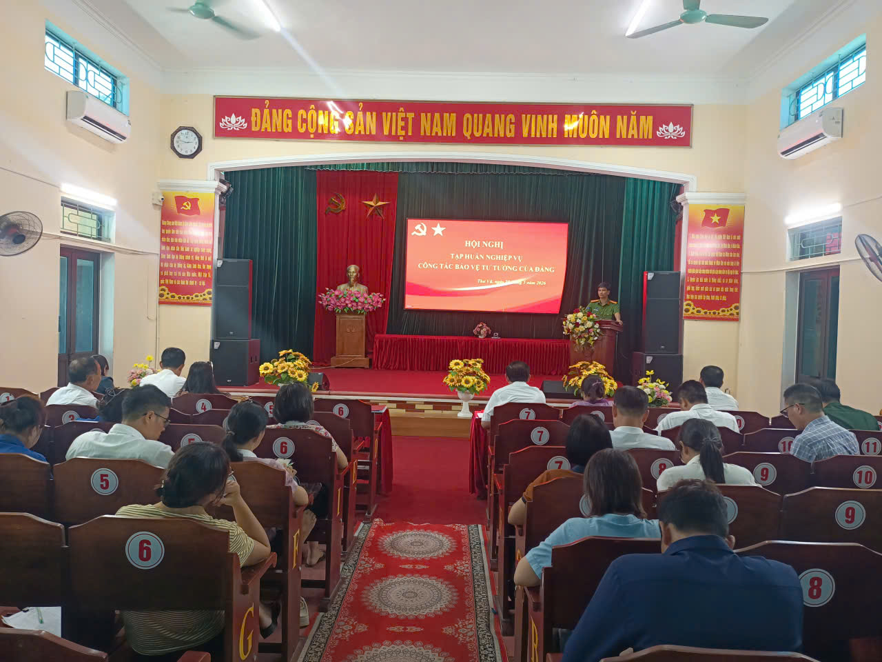 Công an xã Thư Vũ phối hợp tập huấn nâng cao năng lực bảo vệ nền tảng tư tưởng của Đảng và công tác bảo vệ bí mật Nhà nước 