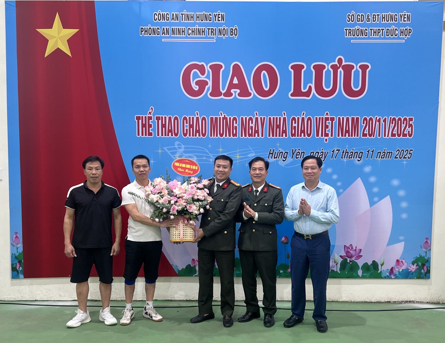 Phòng An ninh Chính trị nội bộ phối hợp với Trường THPT Đức Hợp tổ chức chương trình giao lưu thể thao chào mừng kỷ niệm 43 năm Ngày Nhà giáo Việt Nam