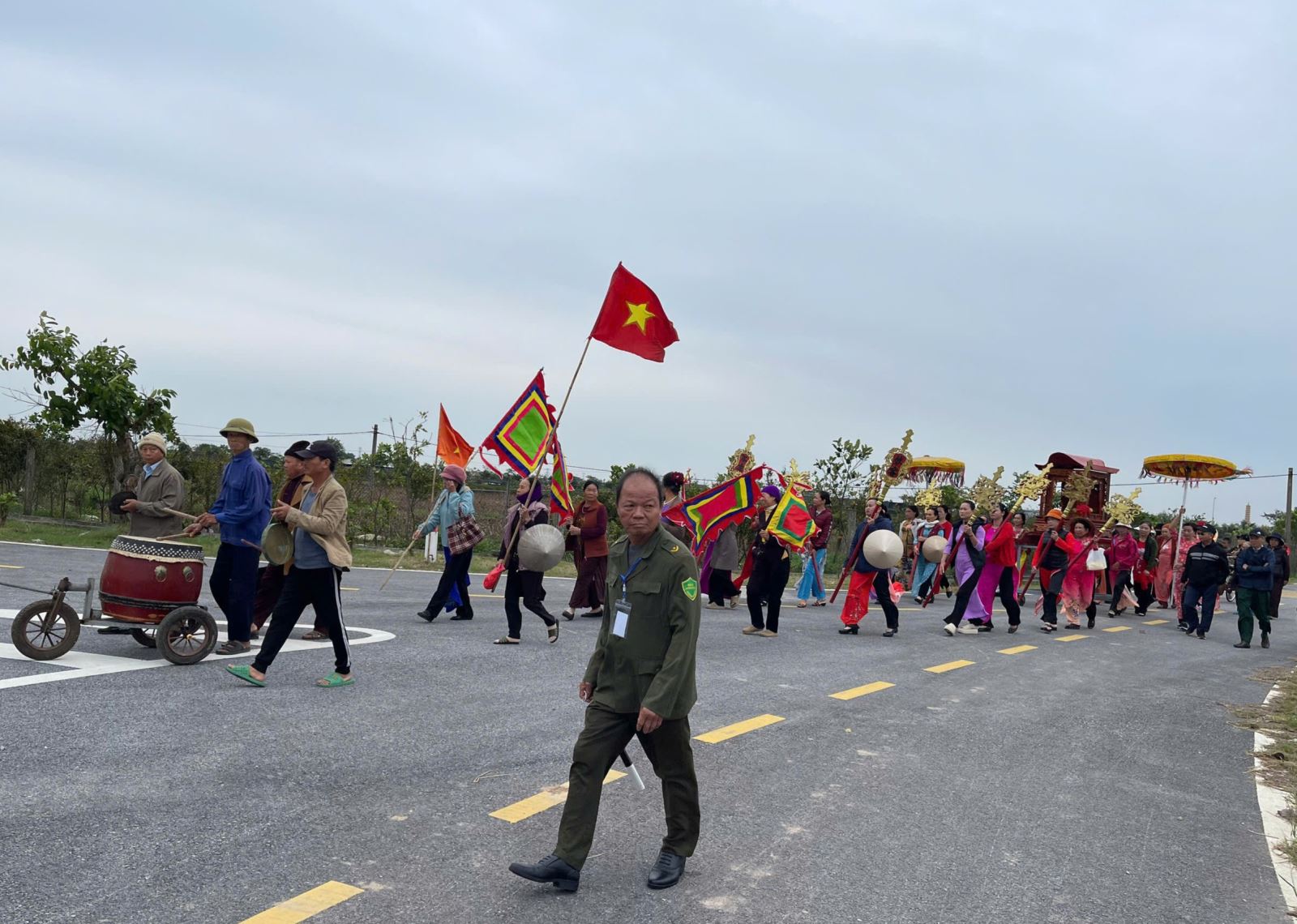 Công an xã Hồng Minh đảm bảo an ninh, trật tự Lễ hội Giao Chạ và giỗ Mẫu Diệu Dung Công chúa năm 2025