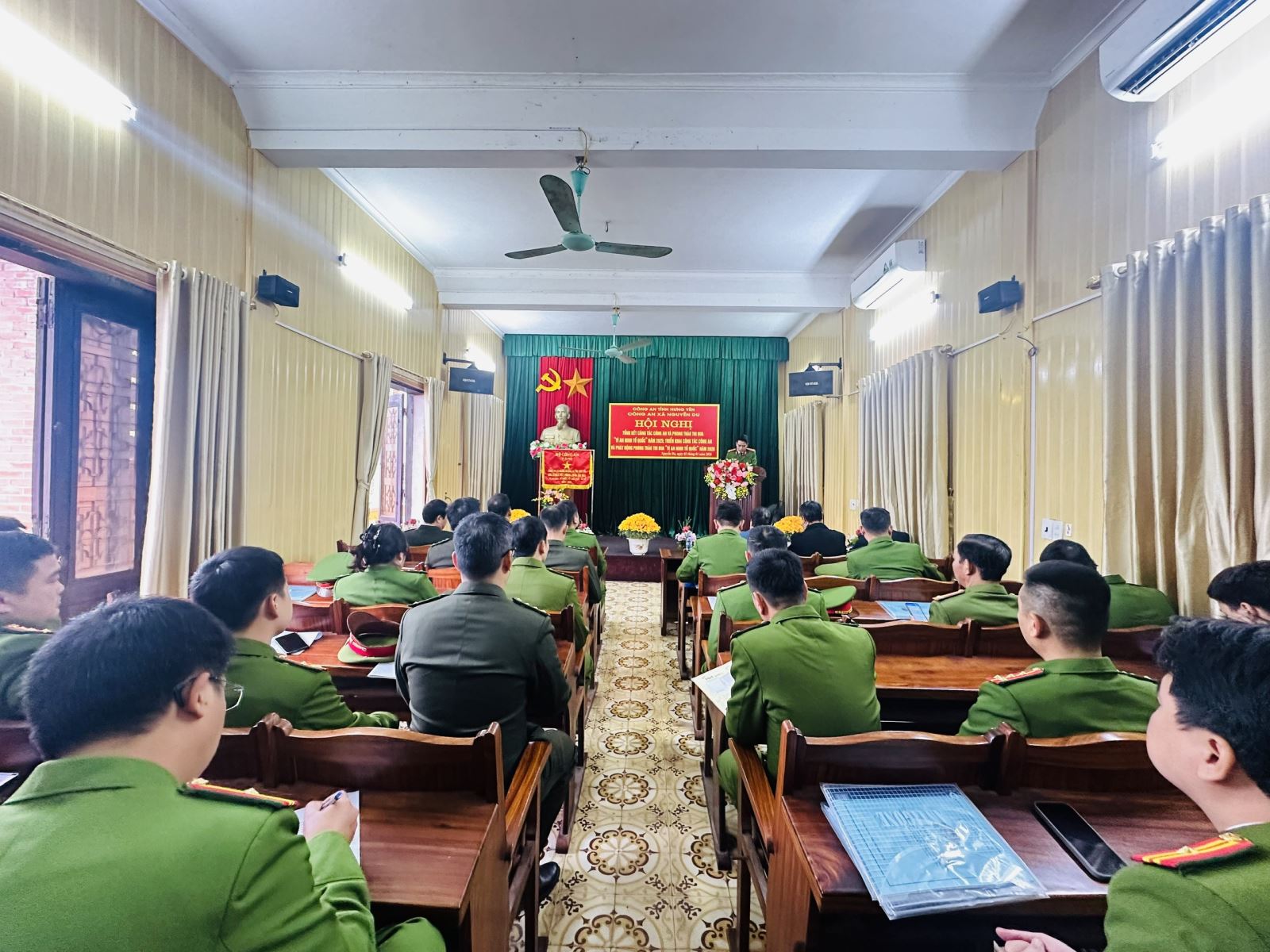 Khi niềm tin bị thử thách – Vai trò của thanh niên Công an nhân dân trước những “cuộc tấn công mềm” về tư tưởng