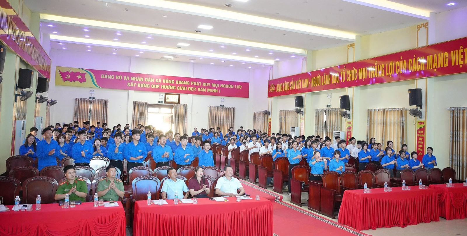 Chi đoàn Công an xã Hồng Quang phối hợp tổ chức Hội nghị “Bình dân học vụ số – An toàn trên không gian mạng” năm 2026