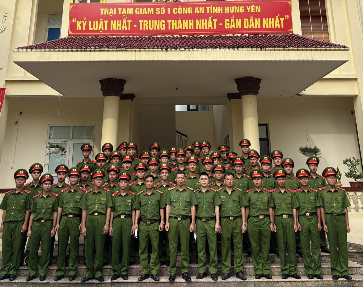 Trại Tạm Giam số 1 gặp mặt chiến sỹ nghĩa vụ về nhận công tác 