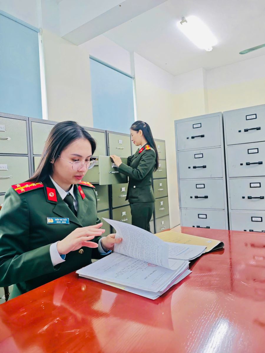 Phát huy vai trò Hội Phụ nữ trong công tác sắp xếp, chỉnh lý hồ sơ cán bộ