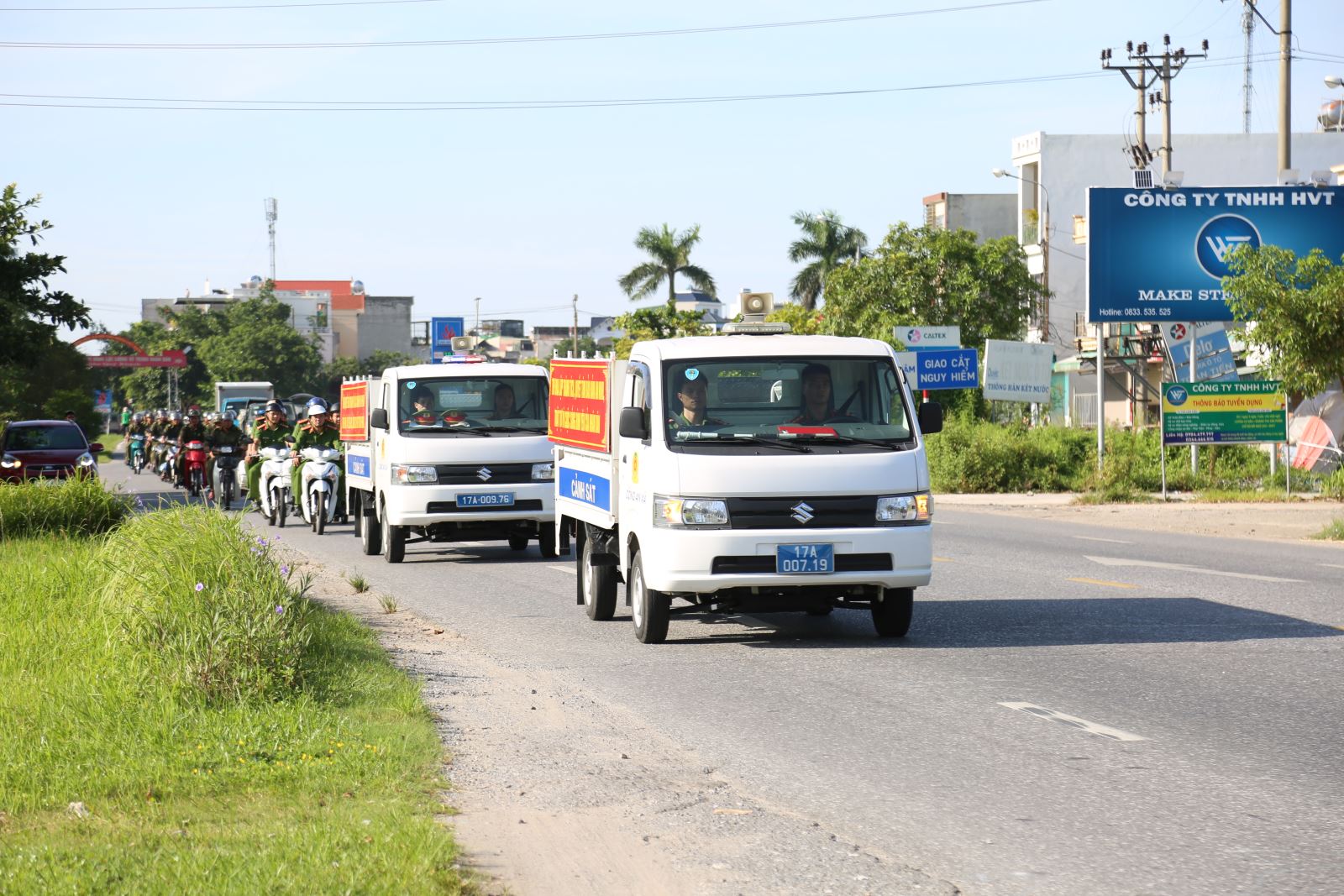 Công an xã Nam Đông Hưng đẩy mạnh công tác đảm bảo trật tự an toàn giao thông