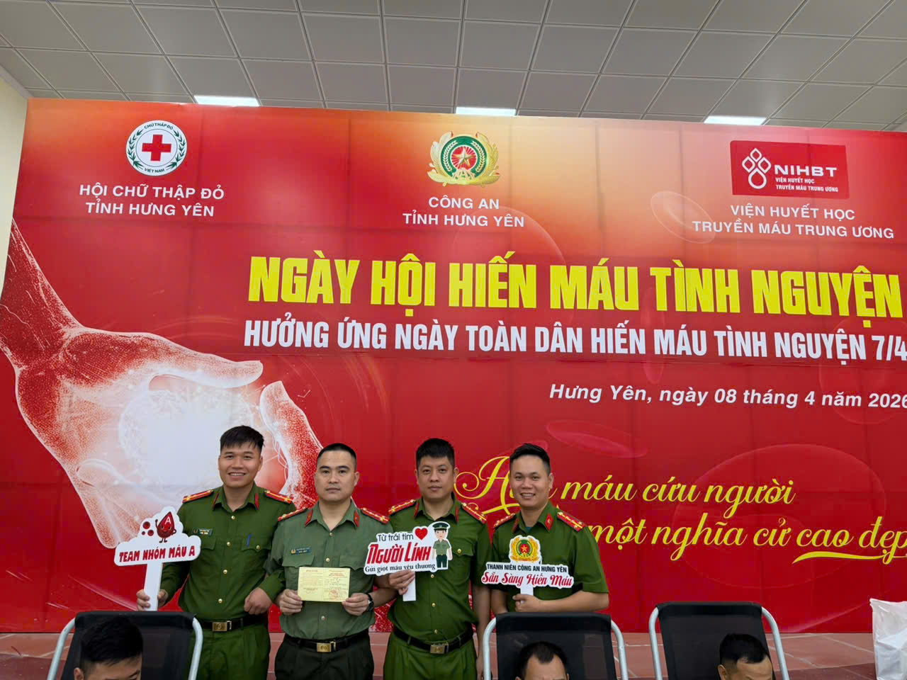 Công an xã Xuân Trúc tích cực tham gia chương trình Hiến máu tình nguyện do Công an tỉnh tổ chức