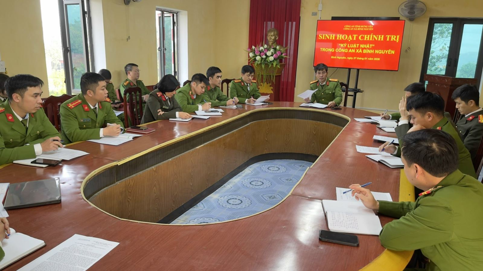 Công an xã Bình Nguyên tổ chức sinh hoạt chính trị chuyên đề “Kỷ luật nhất