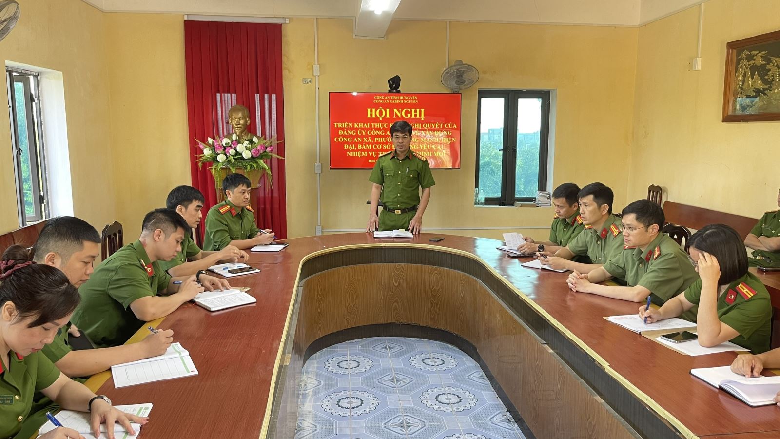 Công an xã Bình Nguyên tổ chức Hội nghị triển khai Nghị quyết của Đảng ủy Công an tỉnh về xây dựng Công an xã, phường vững mạnh, hiện đại, bám cơ sở, đáp ứng yêu cầu, nhiệm vụ trong tình hình mới.