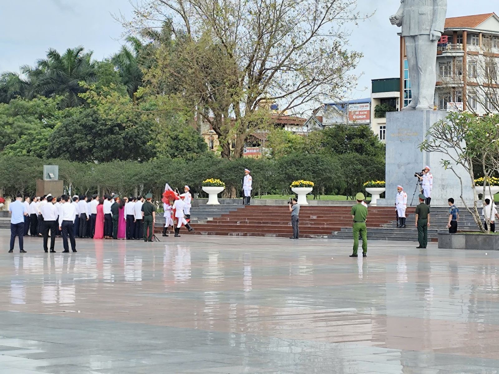 Công an phường Phố Hiến bảo đảm an ninh, an toàn tuyệt đối lễ dâng hương, dâng hoa kỷ niệm 30/4 và 01/5