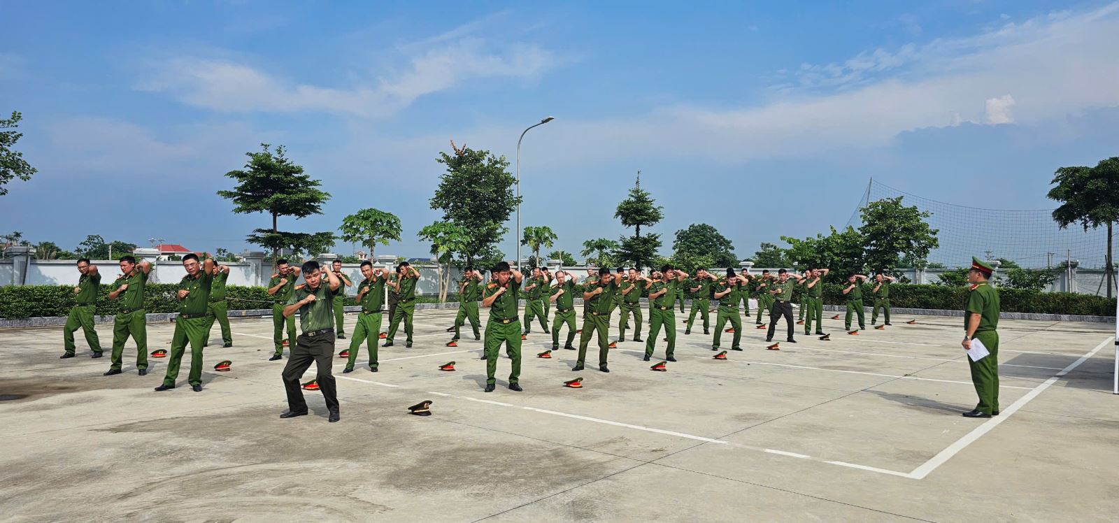 Công an xã Tống Trân và Công an xã Tiên Tiến: Tổ chức thành công buổi nghiệm thu Điều lệnh, quân sự, võ thuật CAND năm 2026