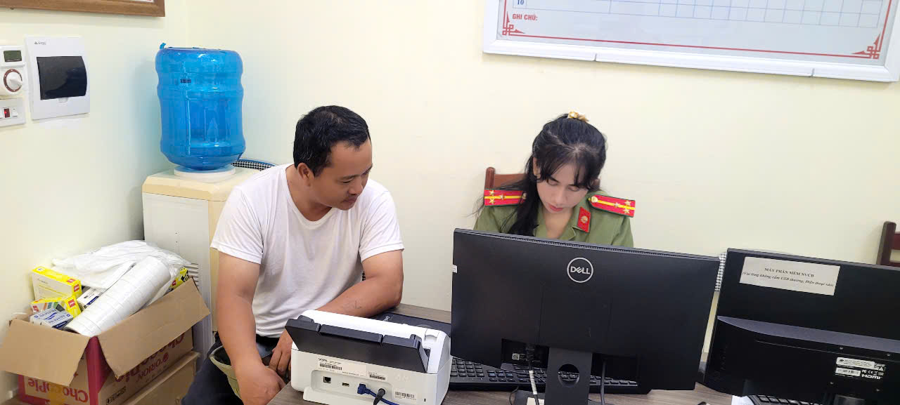 Công an xã Mễ Sở gặp gỡ, vận động tranh thủ, tuyên truyền pháp luật đối với quản trị viên các trang, kênh, hội nhóm trên địa bàn