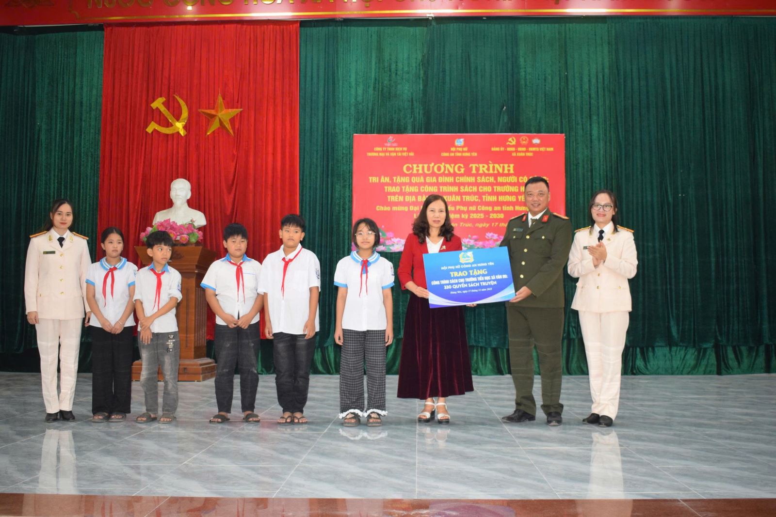 Phụ nữ Công an Hưng Yên năng động, sáng tạo - Vì An ninh Tổ quốc