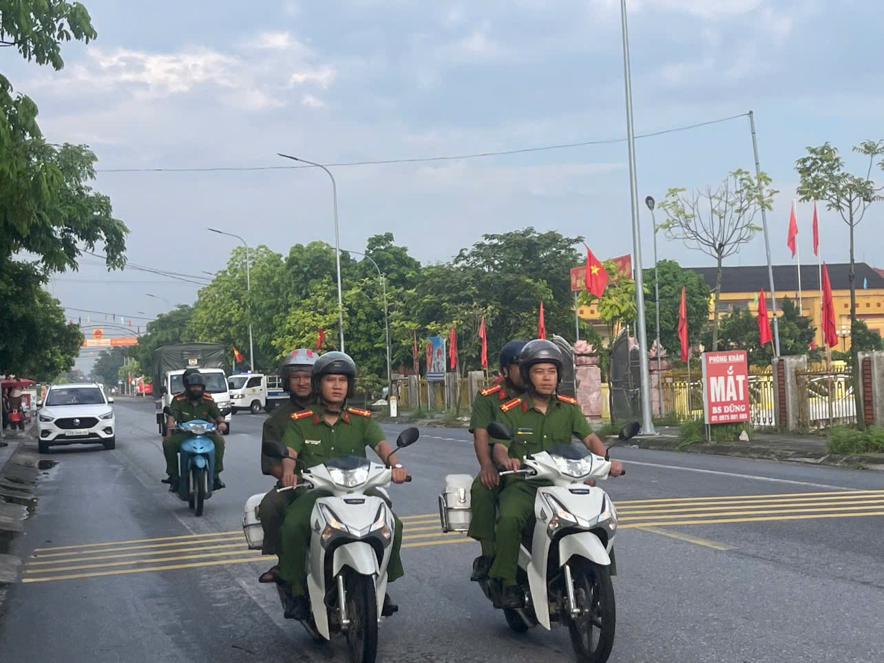 Lễ ra quân cao điểm thực hiện mục tiêu xây dựng xã không ma túy năm 2025 và giải quyết triệt để tình trạng sót lọt người sử dụng trái phép chất ma túy trên địa bàn xã Thụy Anh, tỉnh Hưng Yên.