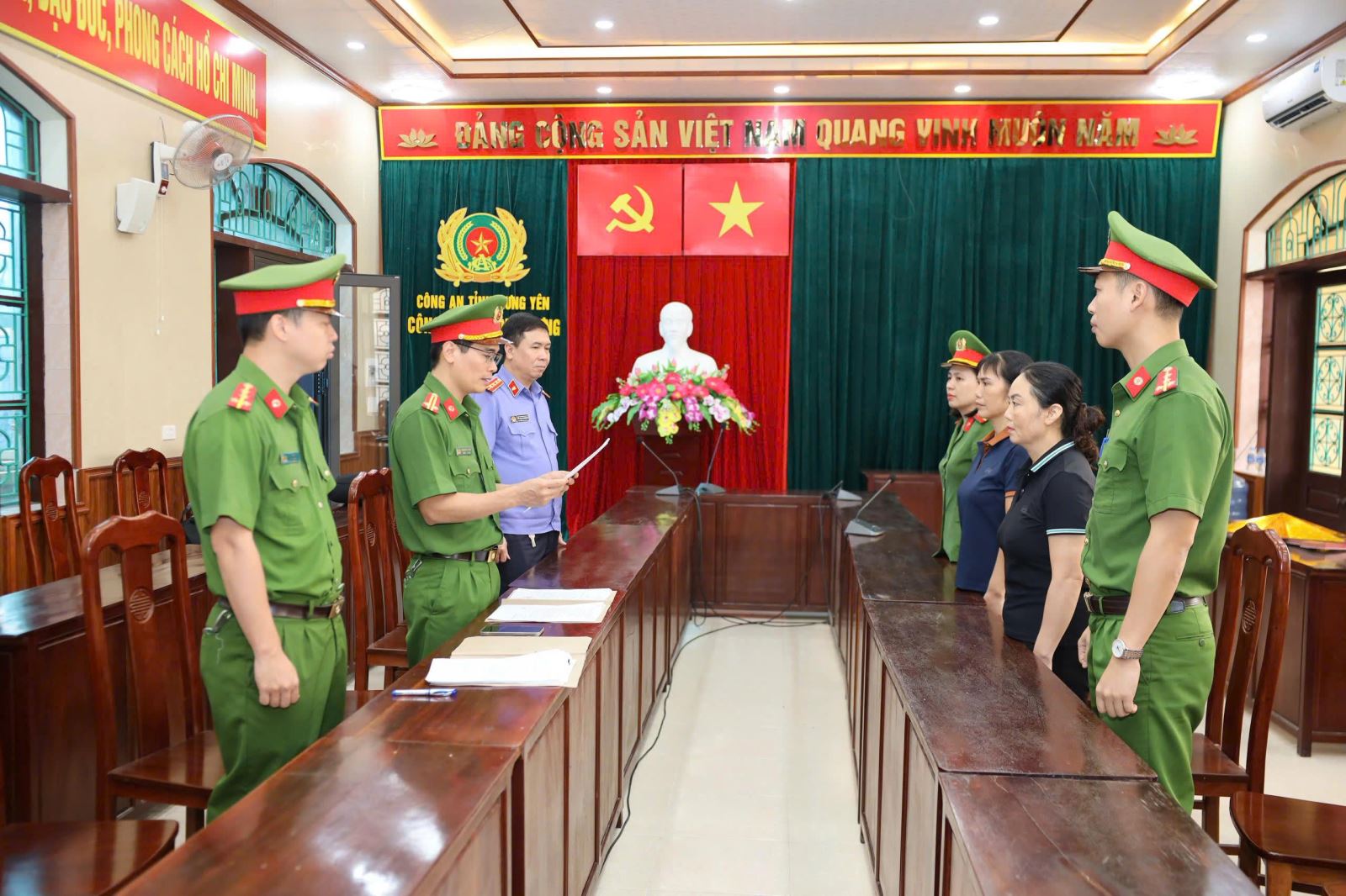 Công an tỉnh Hưng Yên khởi tố hai đối tượng vi phạm quy định về an toàn thực phẩm.