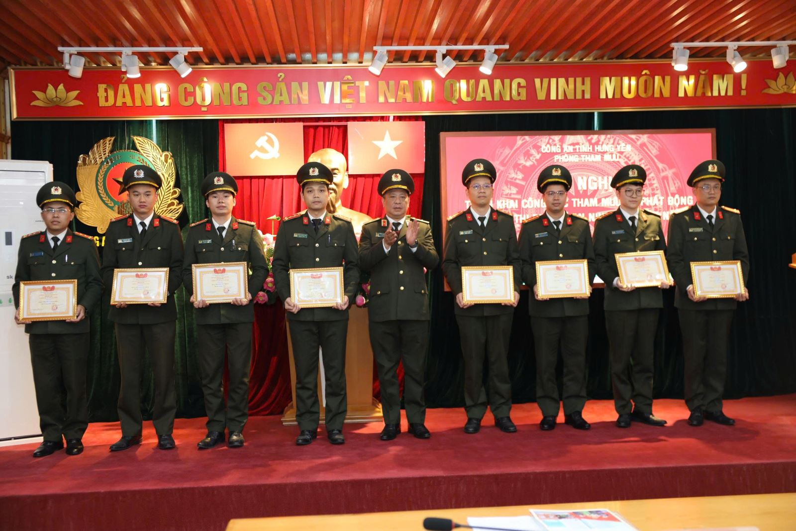 Phòng Tham mưu Công an tỉnh tổ chức Hội nghị triển khai công tác tham mưu và phát động phong trào thi đua “Vì an ninh Tổ quốc” năm 2026