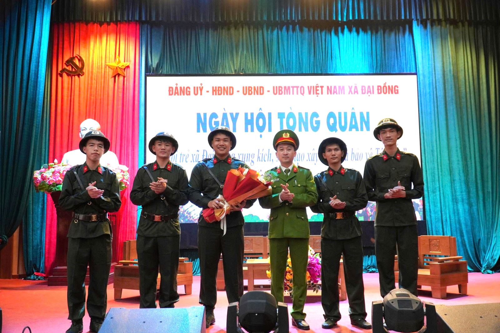 Công an xã Đại Đồng: Đồng hành cùng thanh niên lên đường nhập ngũ