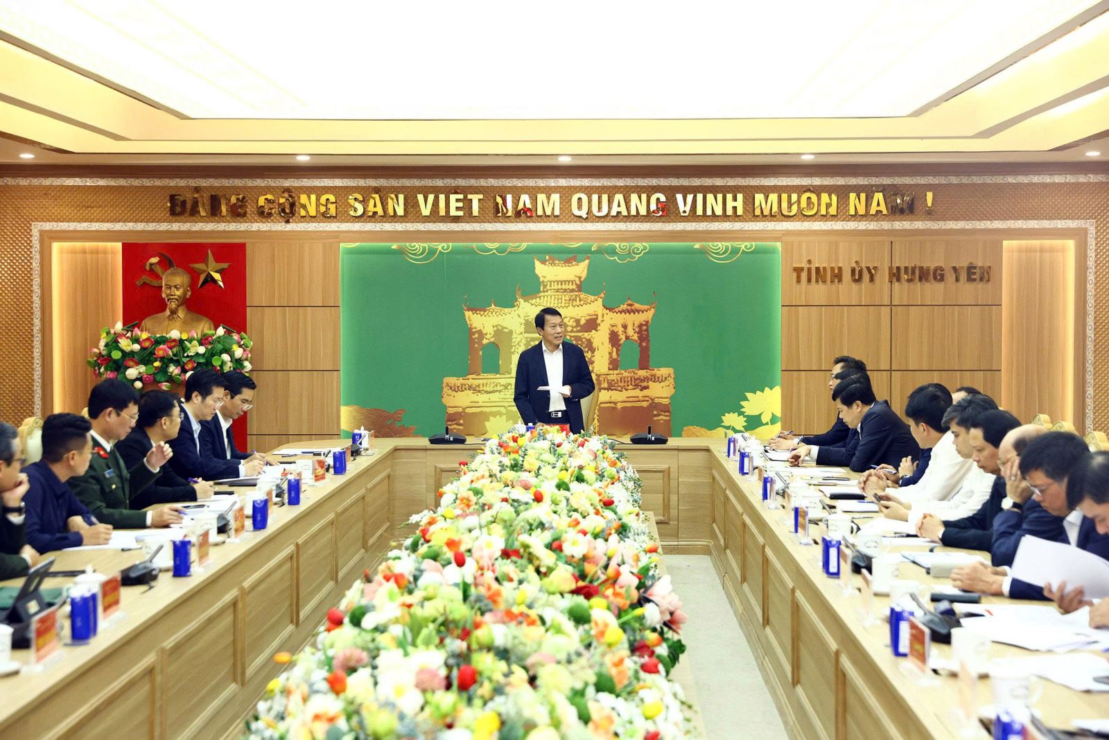 Công bố quyết định kiểm tra, giám sát của Bộ Chính trị đối với Ban Thường vụ Tỉnh ủy Hưng Yên