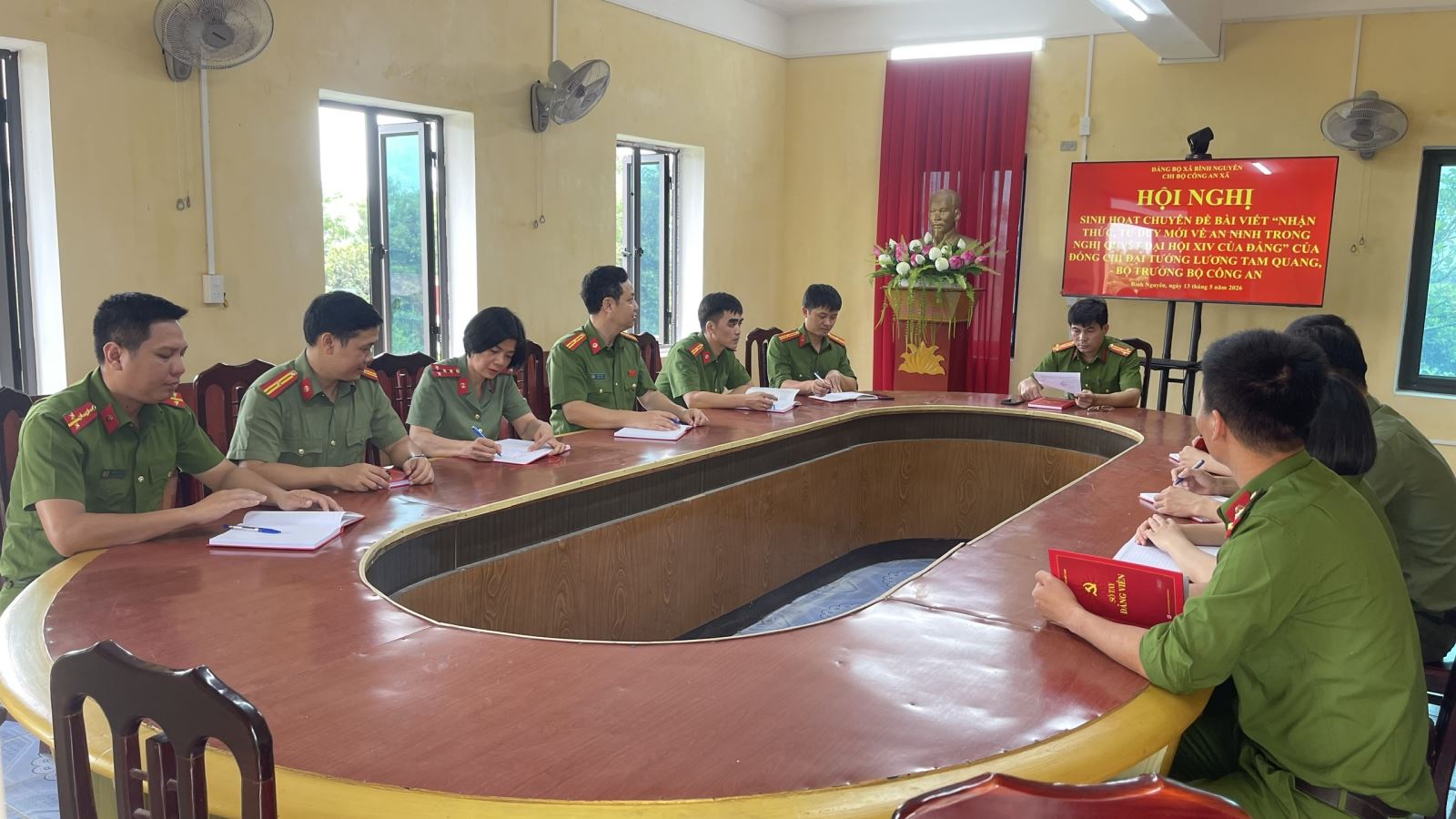 Chi bộ Công an xã Bình Nguyên tổ chức sinh hoạt chuyên đề 