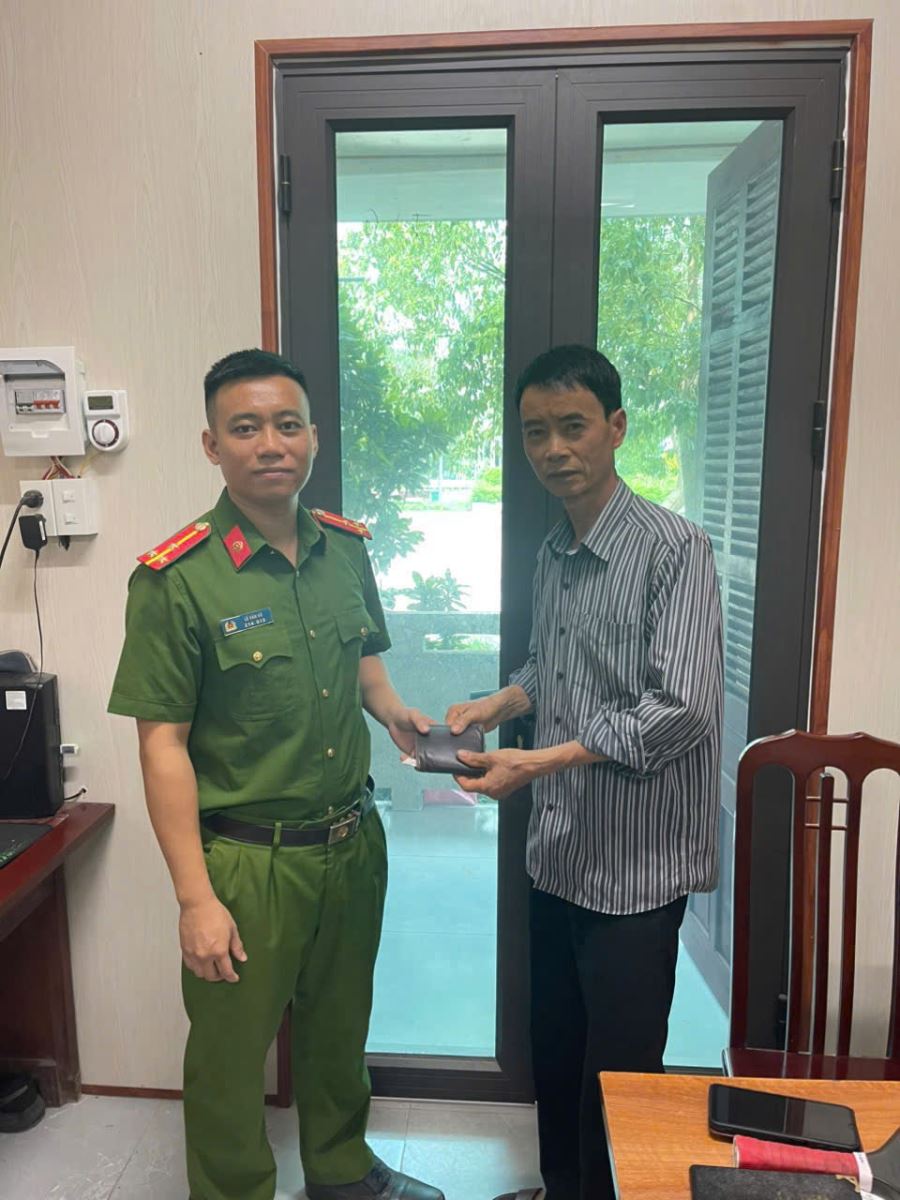 Xã Tiên Hưng: Gương người tốt việc tốt, nhặt được của rơi trả lại người mất