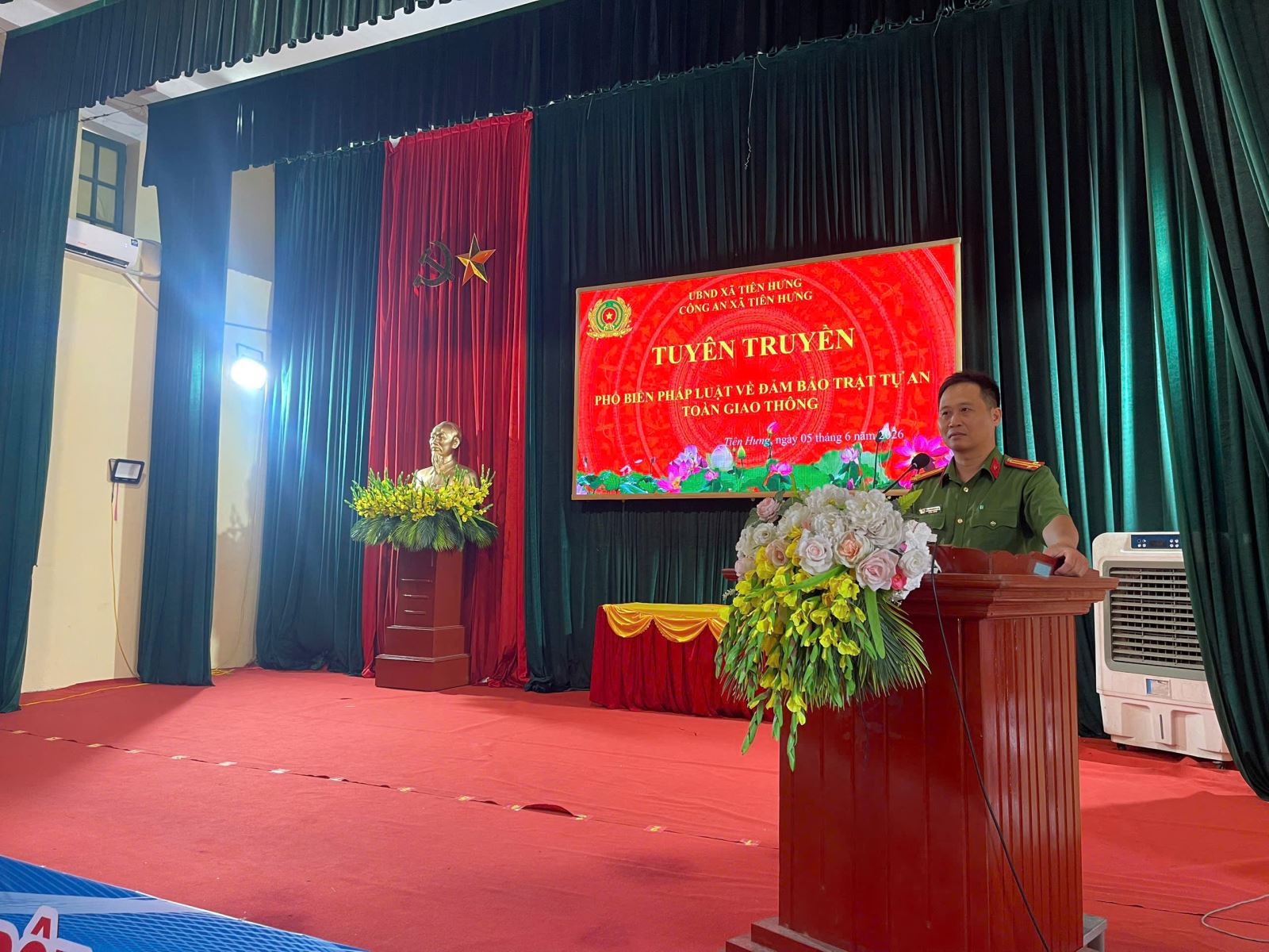 Công an xã Tiền Hưng: Tổ chức hội nghị tuyên truyền phổ biến pháp luật về đảm bảo trật tự an toàn giao thông