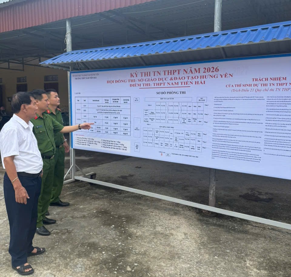 Công an xã Hưng Phú phối hợp kiểm tra, đảm bảo an ninh, an toàn tuyệt đối cho kỳ thi tốt nghiệp THPT năm 2026